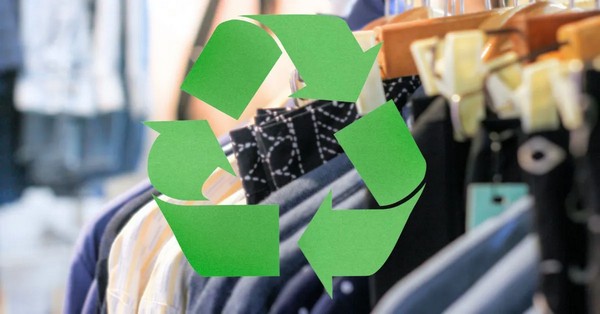 Évente 12,6 millió tonna textilhulladék keletkezik az EU-ban. Tudd meg, miként változtathatsz ezen tudatos vásárlással és a fenntartható divat szemléletmódjával!